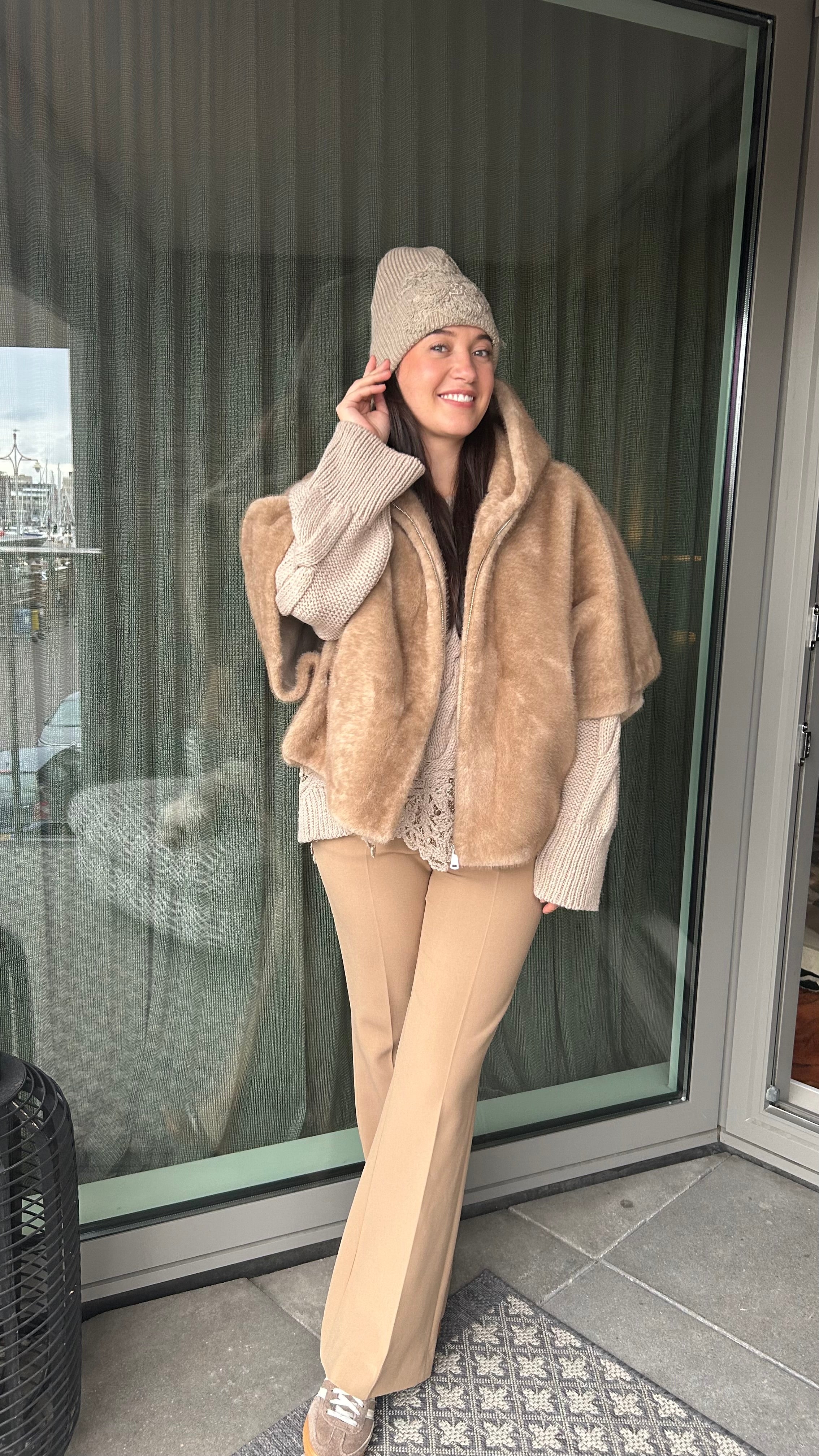 Faux Fur Cape camel Alizee