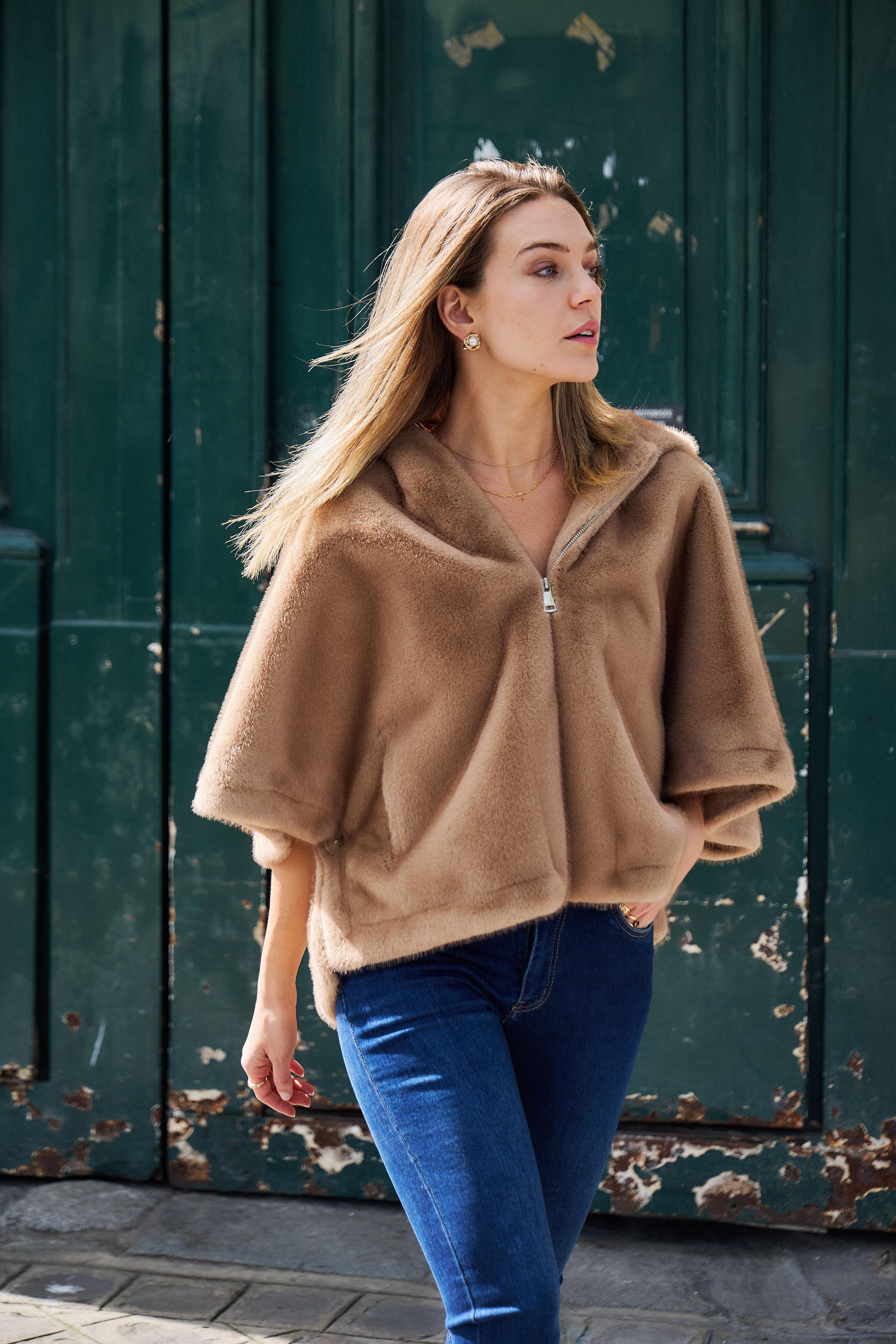 ALIZEE faux fur cape