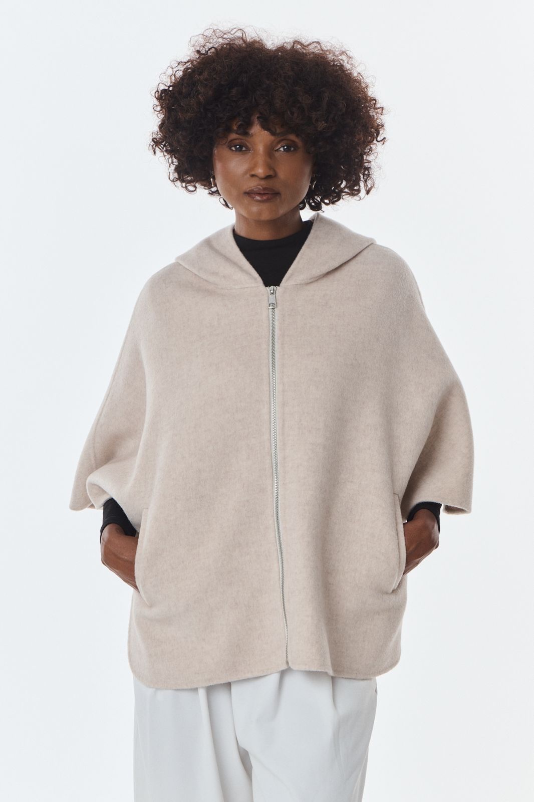 Cape Jordane off - white wol cashmere