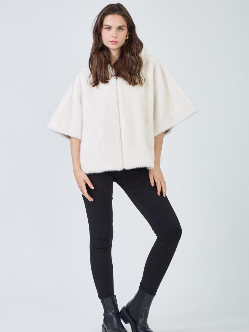 Faux fur cape off- white Alizee