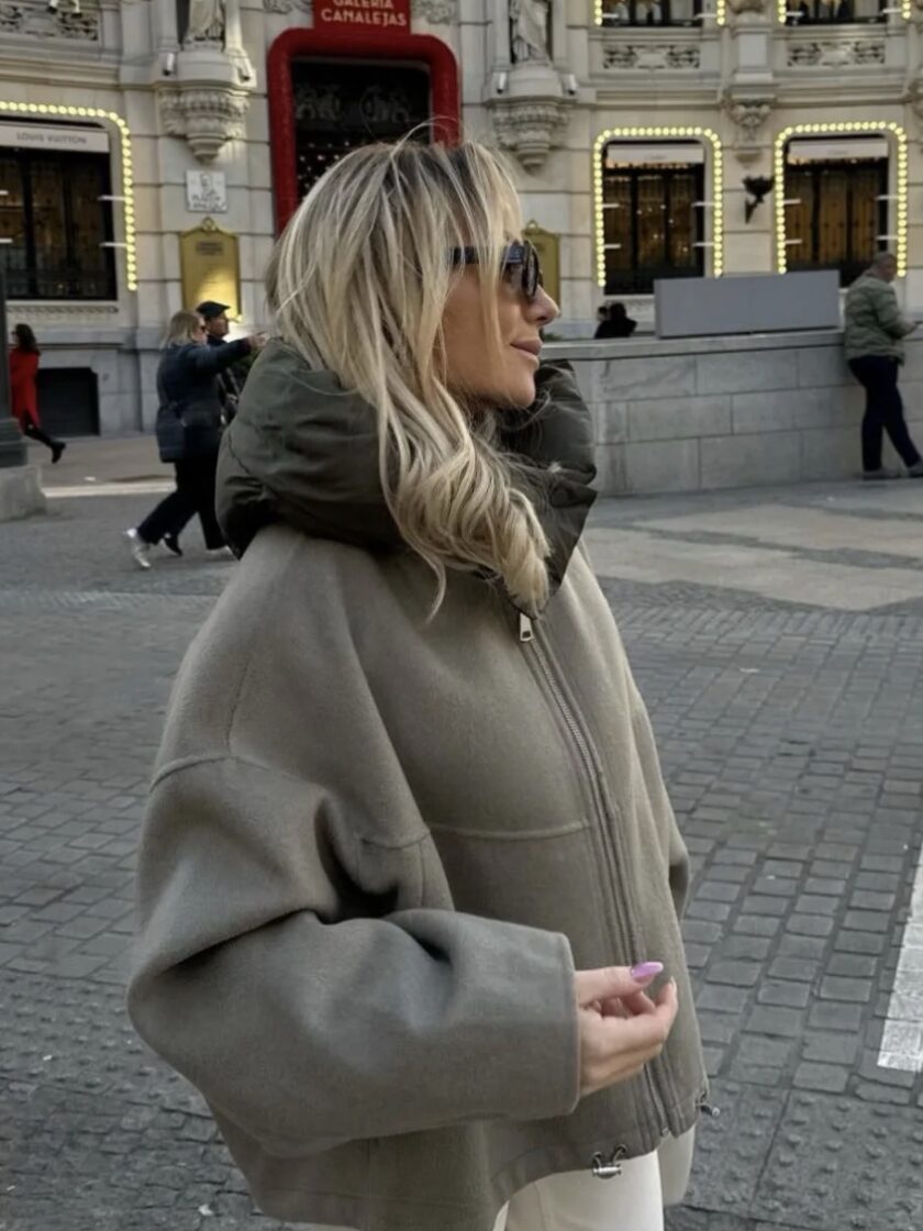 Bomber jacket met capuchon taupe