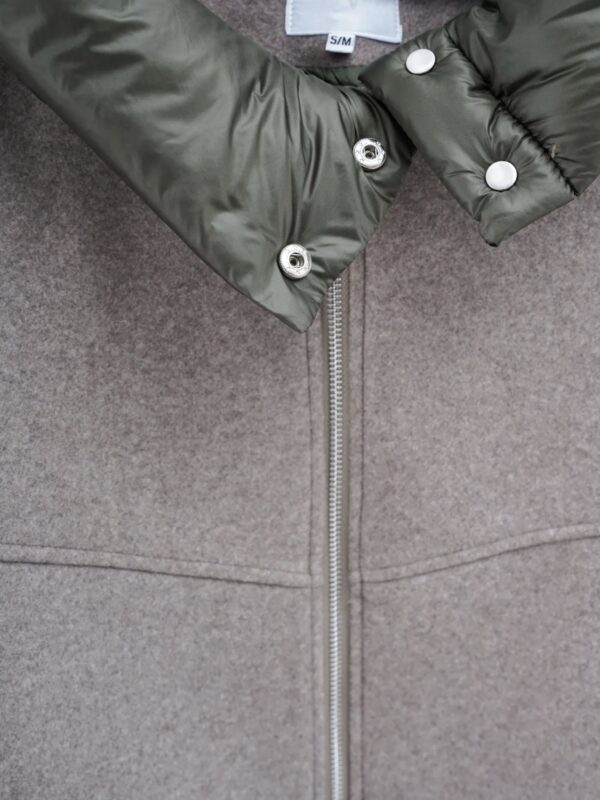 Bomber jacket met capuchon taupe - Afbeelding 2
