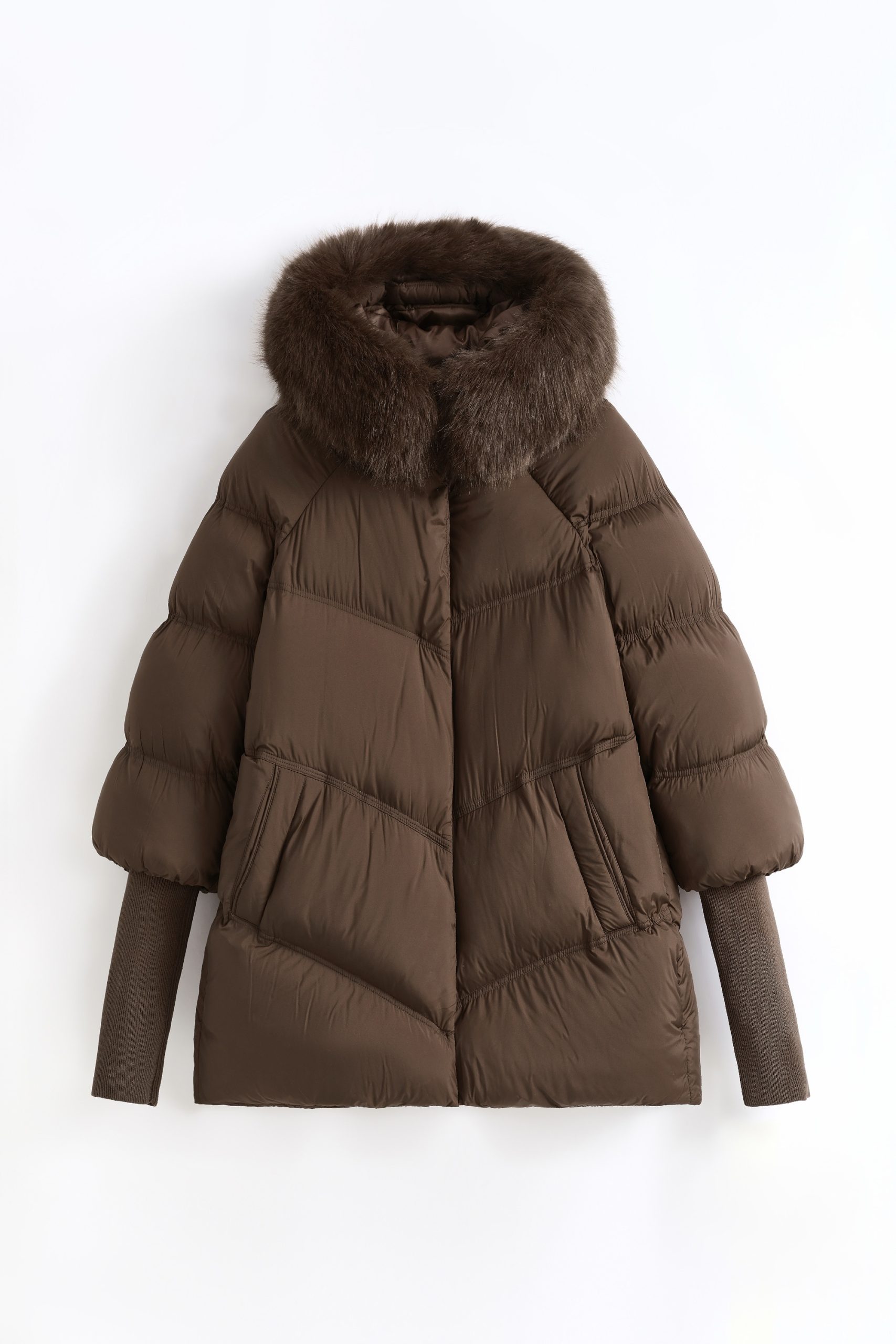 Jas Livia – Oversized winterjas met capuchon en afneembare faux fur kraag