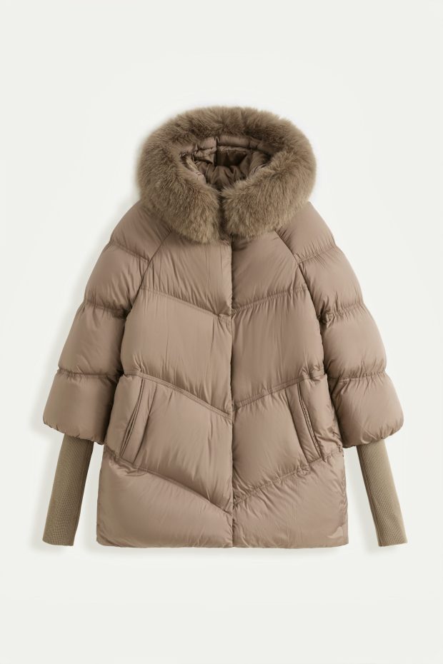 Jas Livia – Oversized winterjas met capuchon en afneembare faux fur kraag