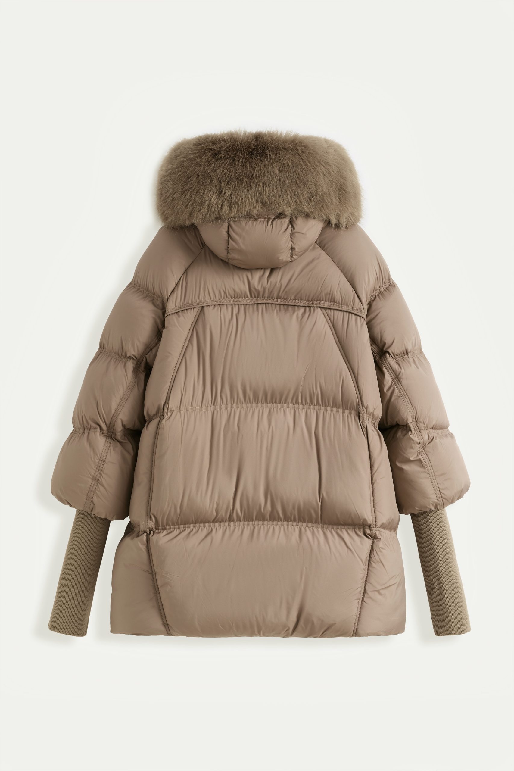 Jas Livia – Oversized winterjas met capuchon en afneembare faux fur kraag - Afbeelding 3
