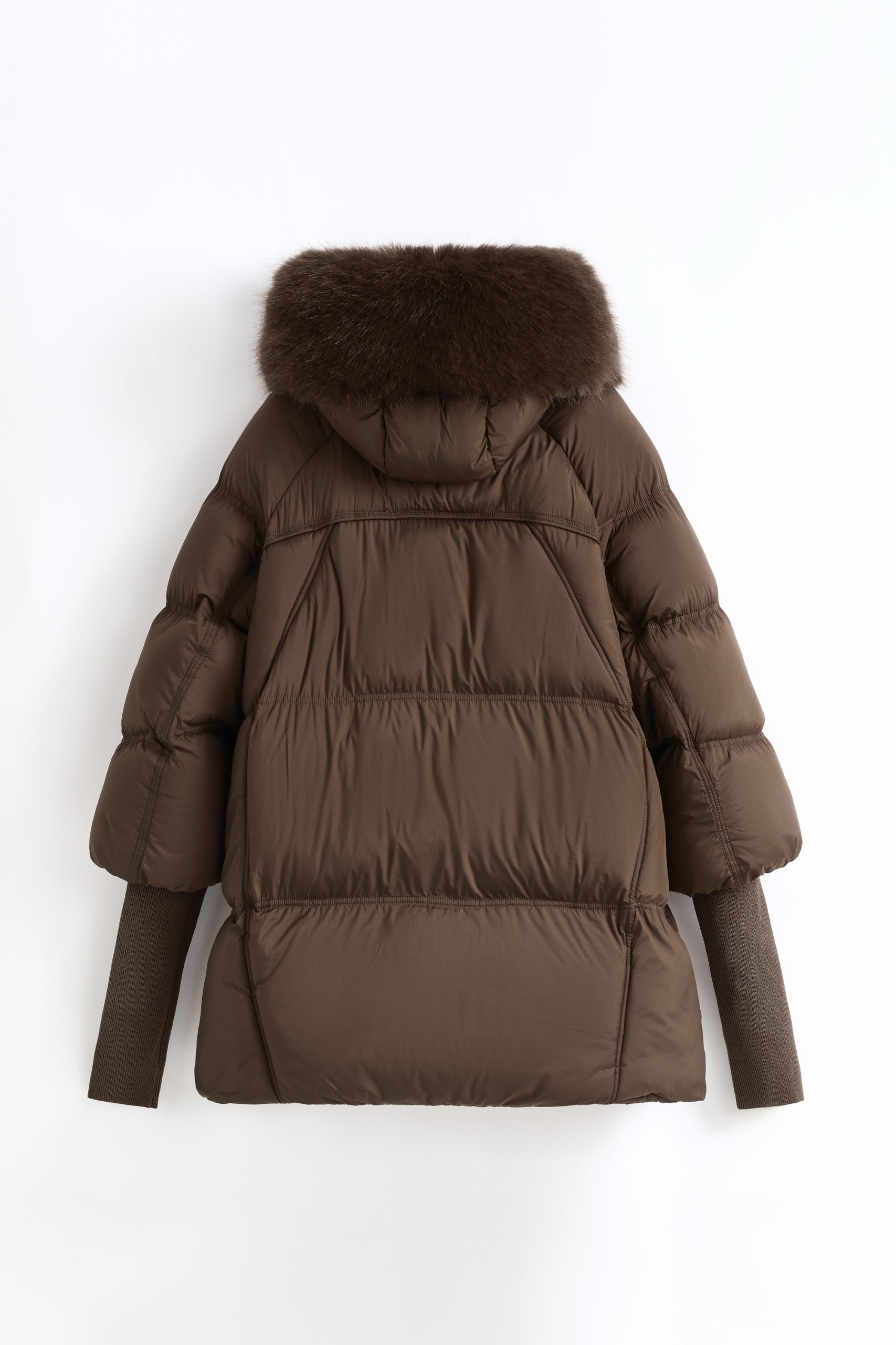 Jas Livia – Oversized winterjas met capuchon en afneembare faux fur kraag - Afbeelding 5
